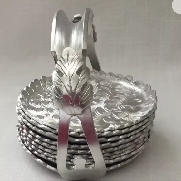 Vintage 6 SILVERLOOK 501 Continental Hand-Wrought Metal Coasters w/Holder - Picture 2 of 7